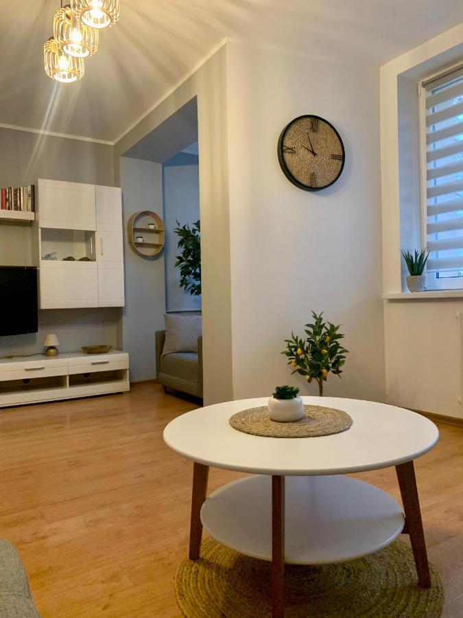 Apartament Joanna 2 Parter Blisko Prezero Gliwice Bagian luar foto