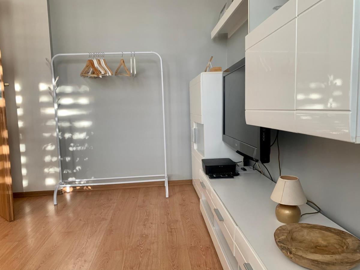 Apartament Joanna 2 Parter Blisko Prezero Gliwice Bagian luar foto