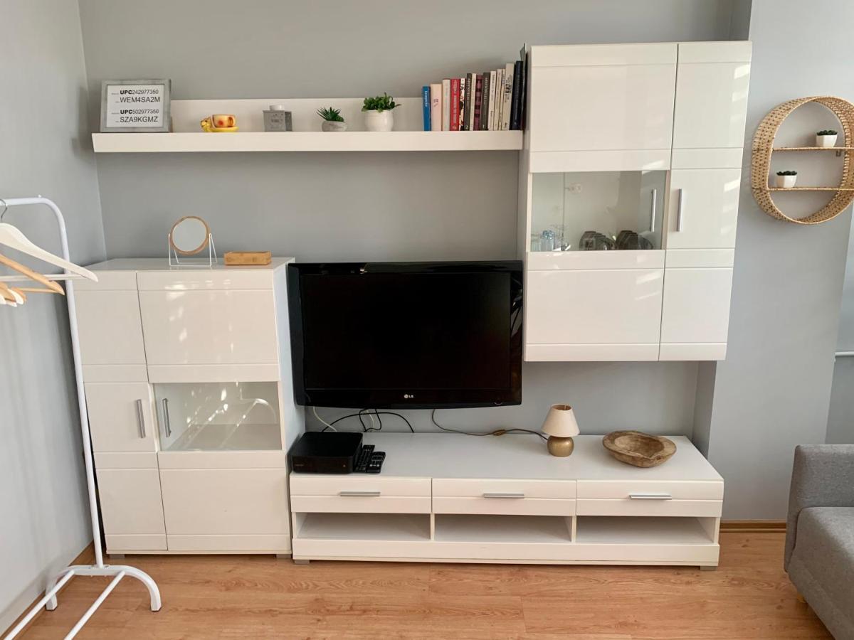 Apartament Joanna 2 Parter Blisko Prezero Gliwice Bagian luar foto