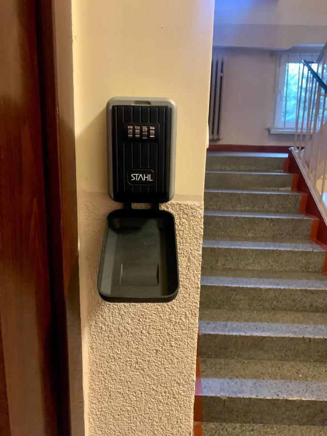 Apartament Joanna 2 Parter Blisko Prezero Gliwice Bagian luar foto