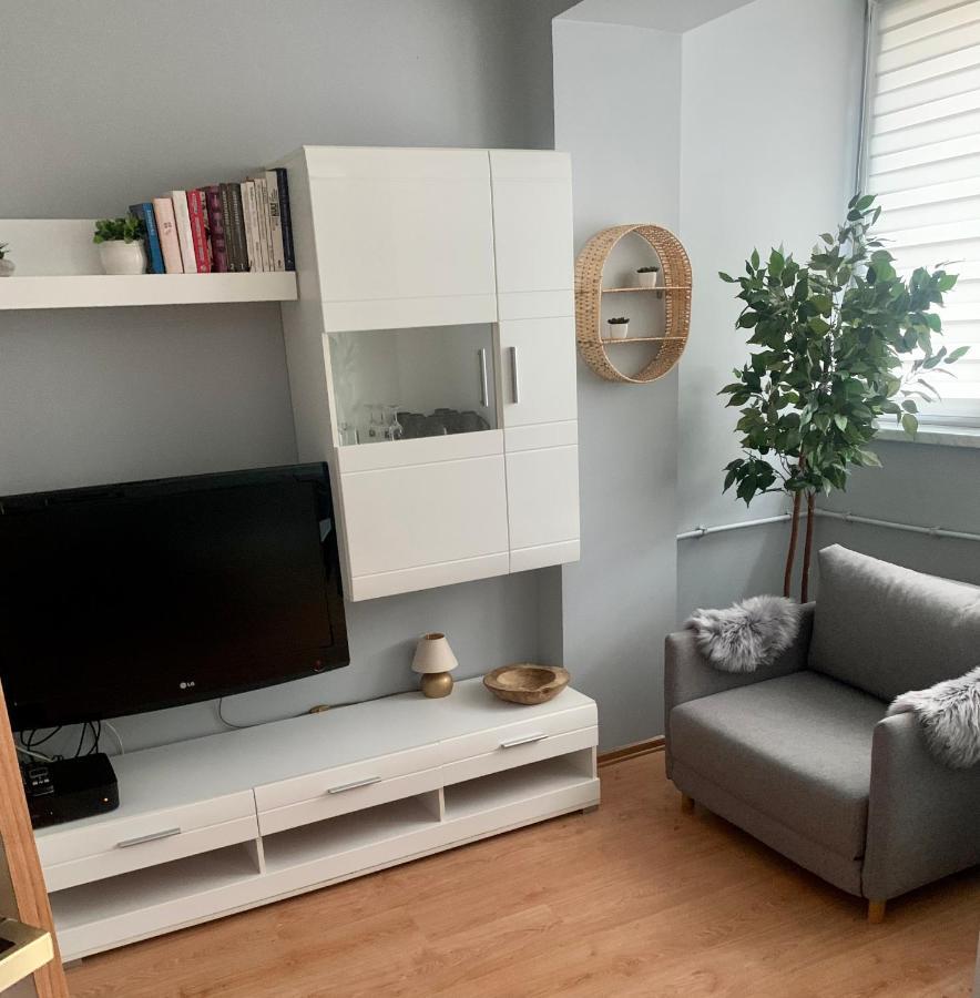 Apartament Joanna 2 Parter Blisko Prezero Gliwice Bagian luar foto